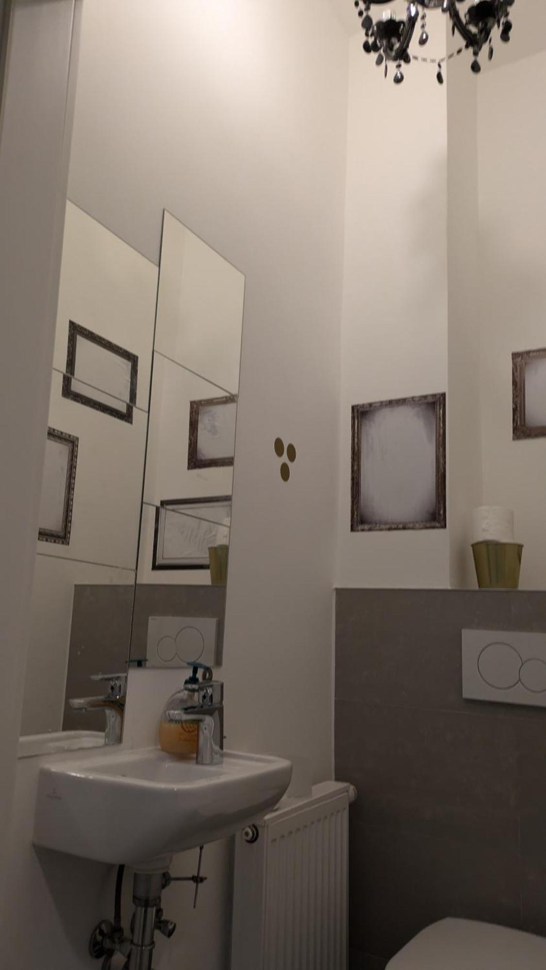 Design Place 1030 Wina Bagian luar foto