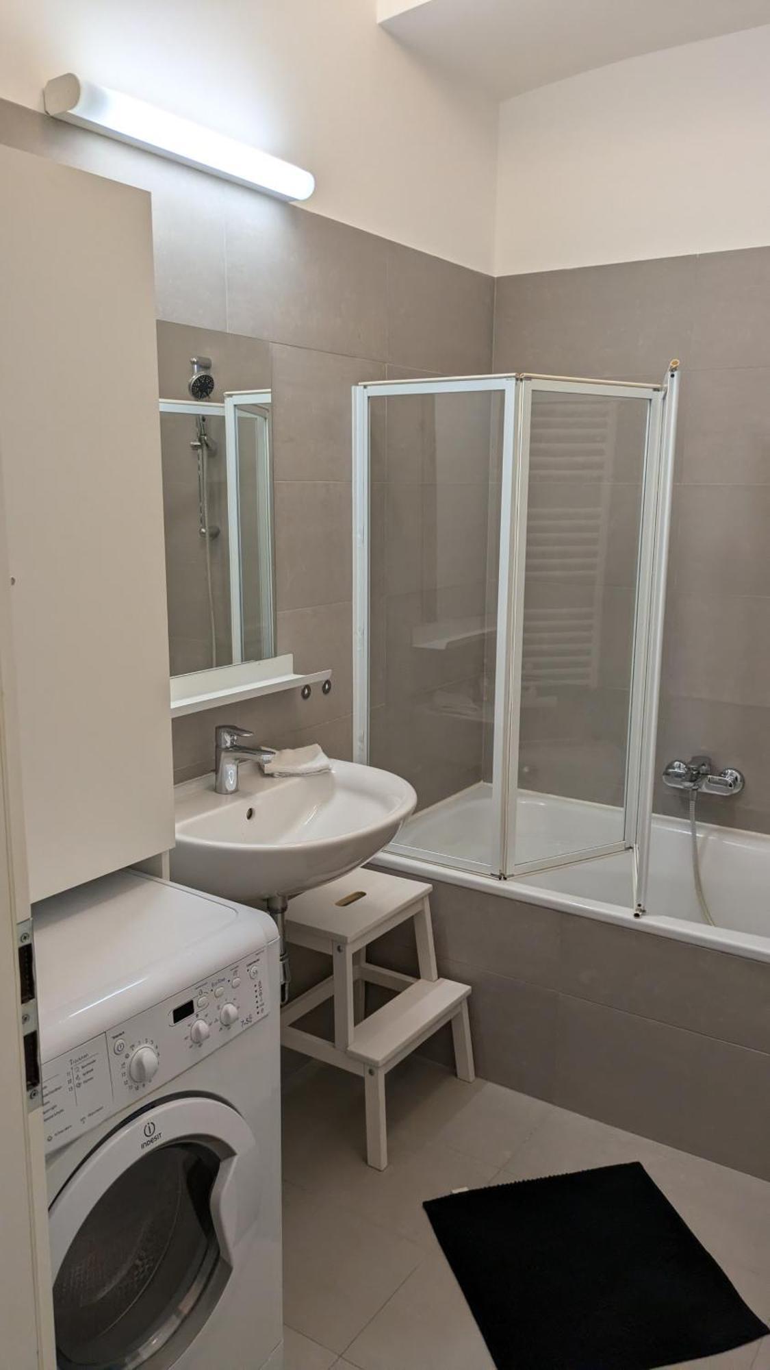 Design Place 1030 Wina Bagian luar foto