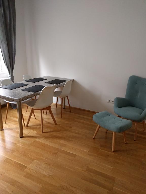 Design Place 1030 Wina Bagian luar foto