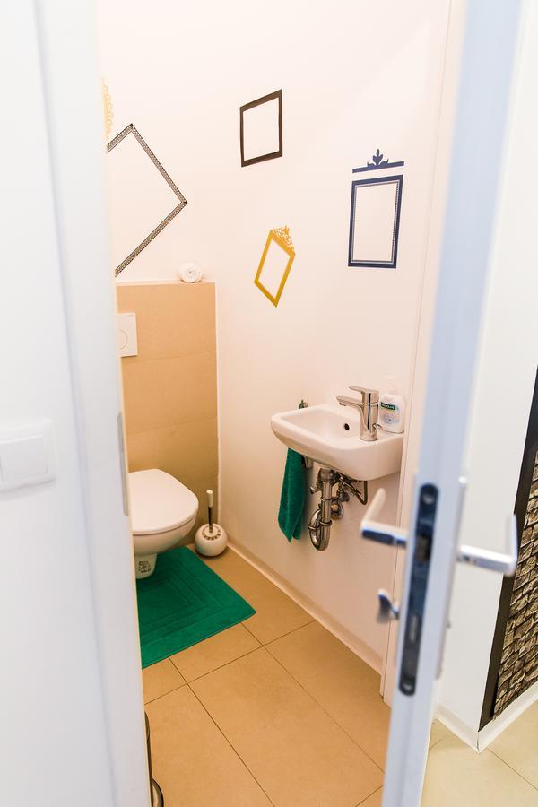 Design Place 1030 Wina Bagian luar foto